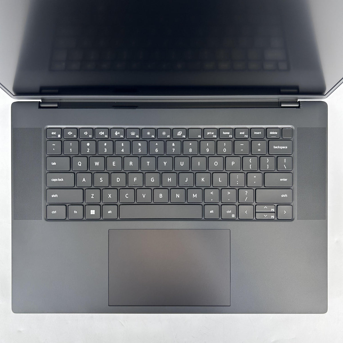 Dell Precision 5680 16 Gray 2.6 GHz Intel Core i9 13th Gen. 64GB RAM