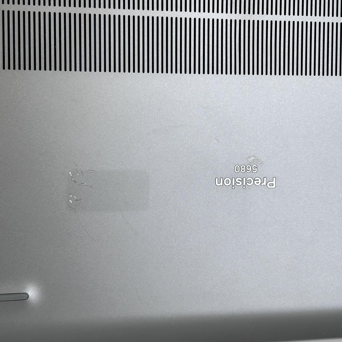 Dell Precision 5680 16 Gray 2.6 GHz Intel Core i9 13th Gen. 64GB RAM