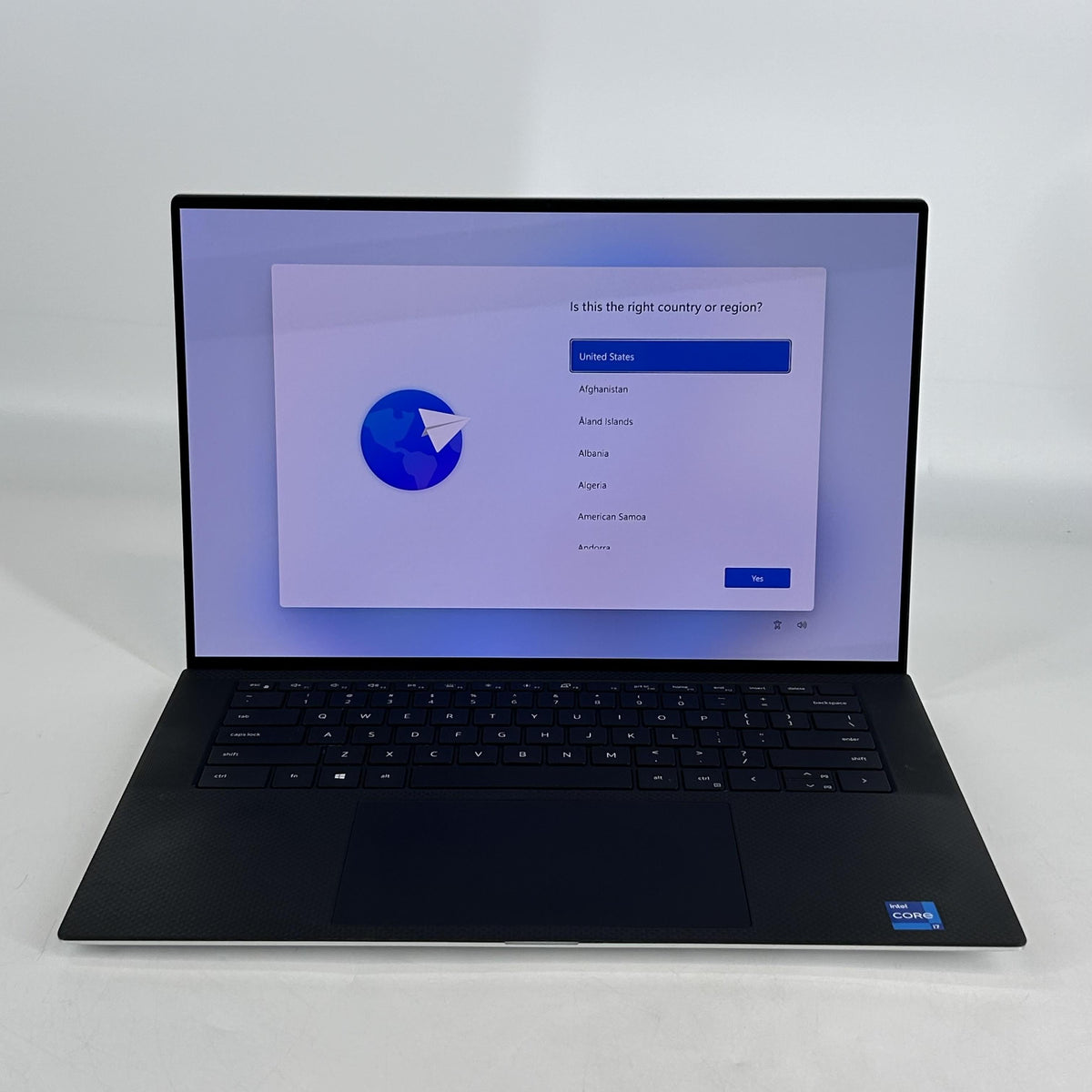 Dell XPS 15 9510 Silver 2.3 GHz Intel Core i7 11th Gen. 16GB RAM