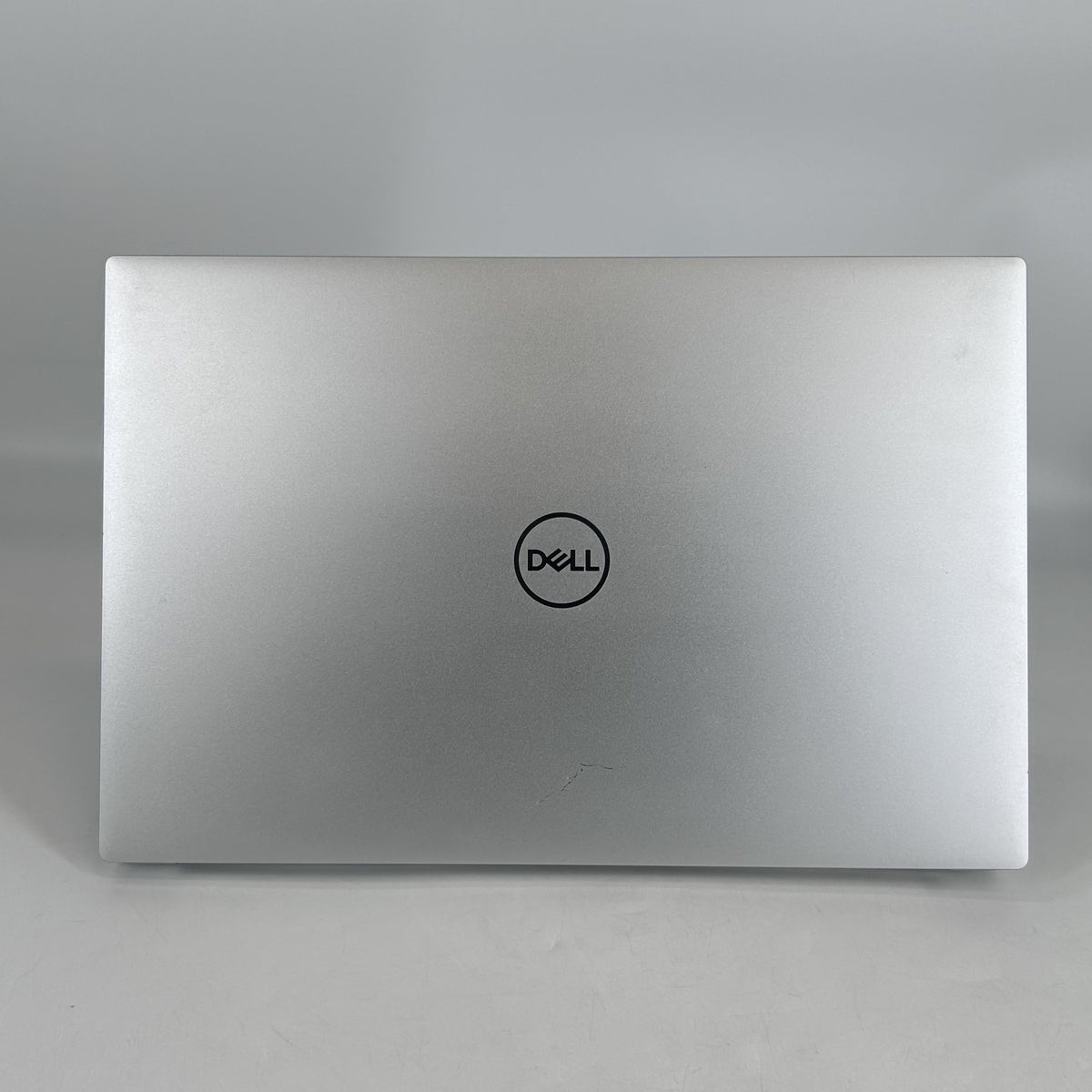 Dell XPS 15 9510 Silver 2.3 GHz Intel Core i7 11th Gen. 16GB RAM