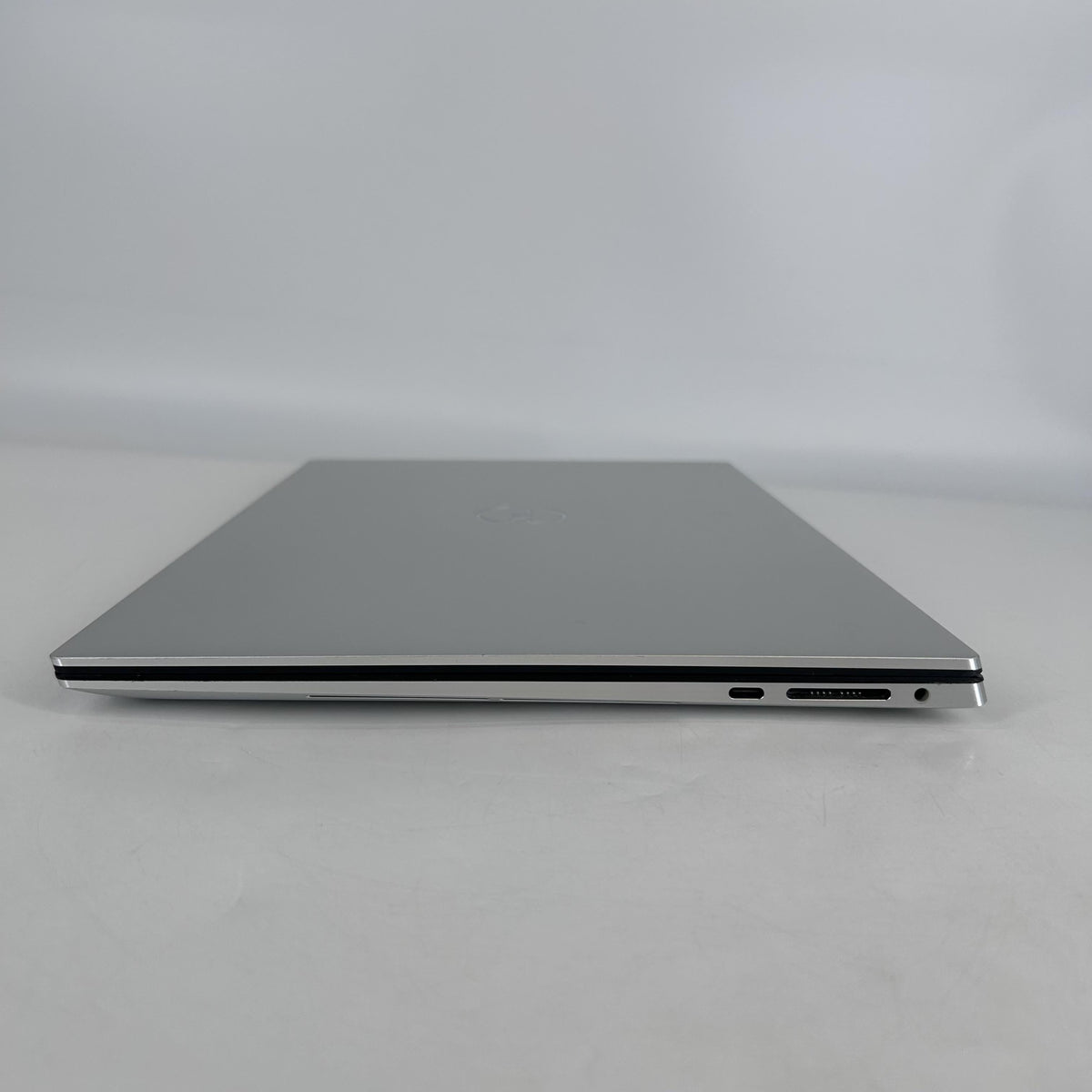 Dell XPS 15 9510 Silver 2.3 GHz Intel Core i7 11th Gen. 16GB RAM