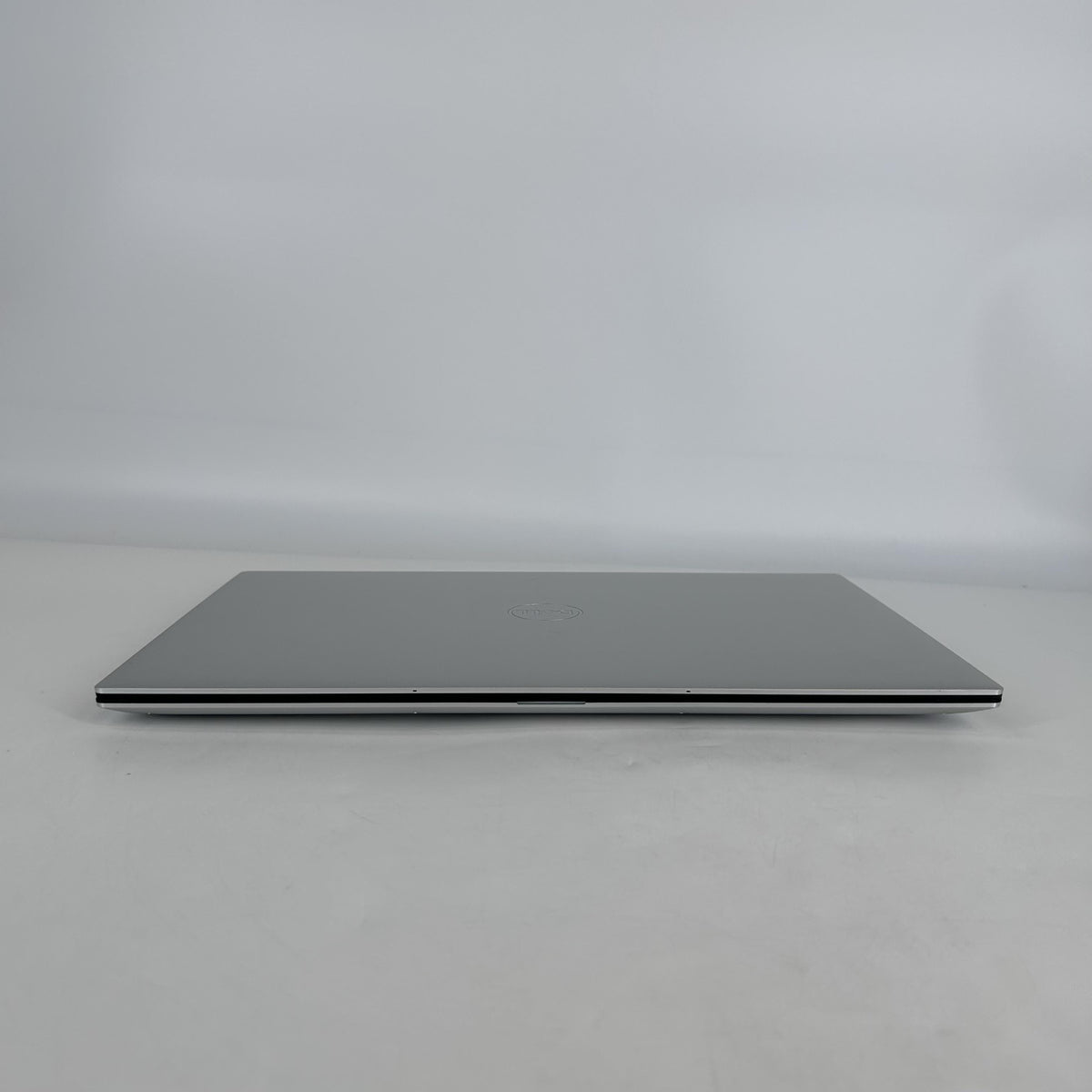 Dell XPS 15 9510 Silver 2.3 GHz Intel Core i7 11th Gen. 16GB RAM