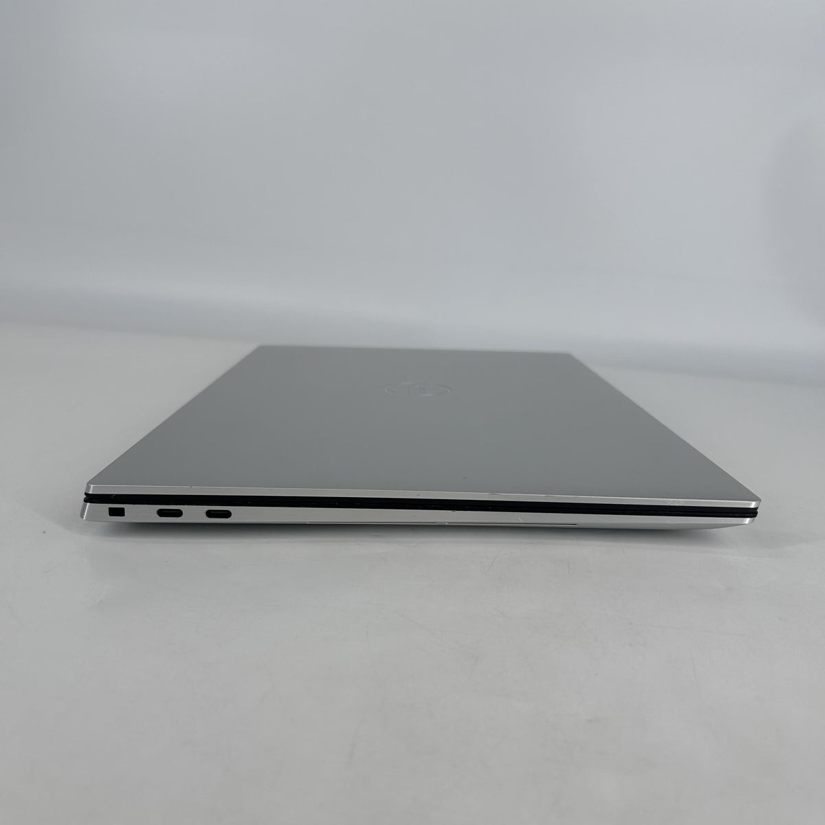 Dell XPS 15 9510 Silver 2.3 GHz Intel Core i7 11th Gen. 16GB RAM