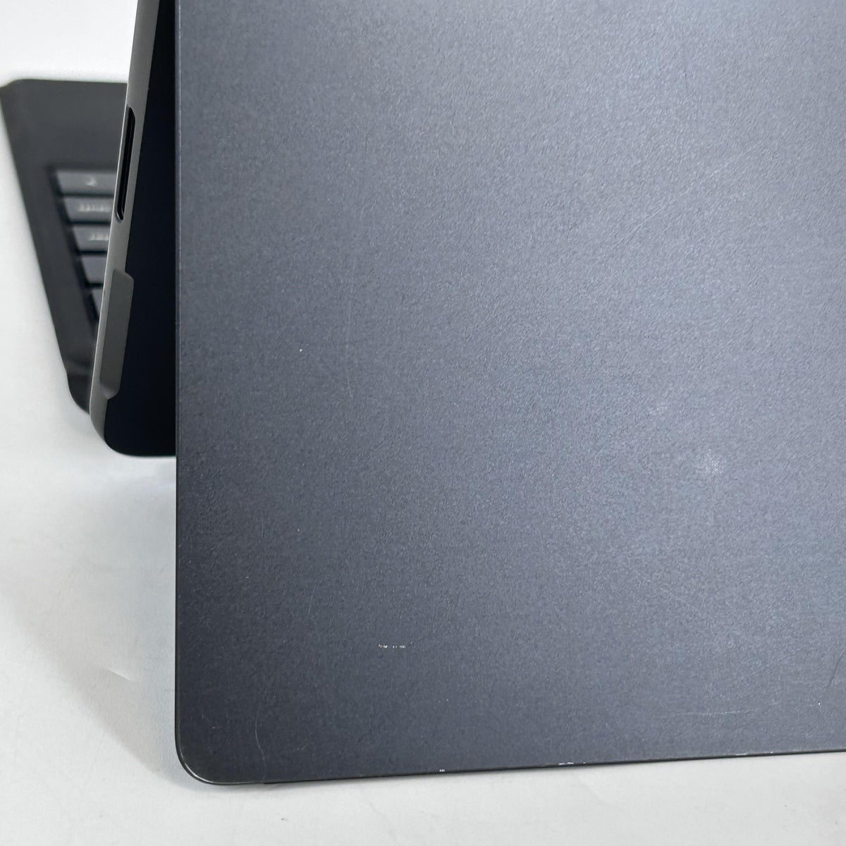 Microsoft Surface Pro 8 13 Black WiFi 3.0 GHz Intel Core i7 11th Gen.