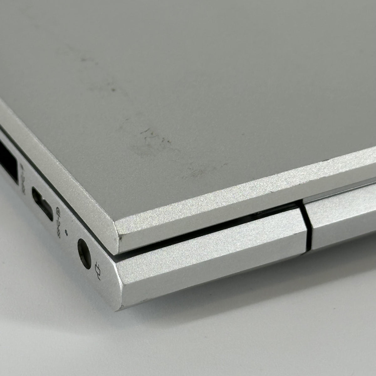 HP ProBook 455 G9 15.6 Silver 2.3 GHz AMD Ryzen 5 5625U 8GB RAM 256GB