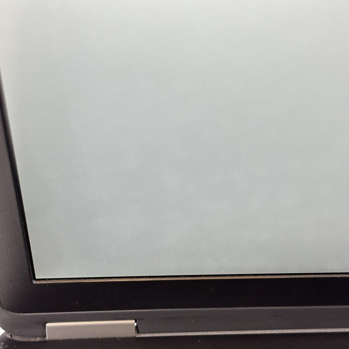 Dell Latitude E7270 13 Black 2.4 GHz Intel Core i5 6th Gen. 4GB RAM