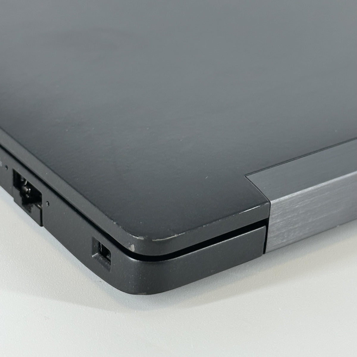 Dell Latitude 7490 14 Black 1.9 GHz Intel Core i7 8th Gen. 16GB RAM