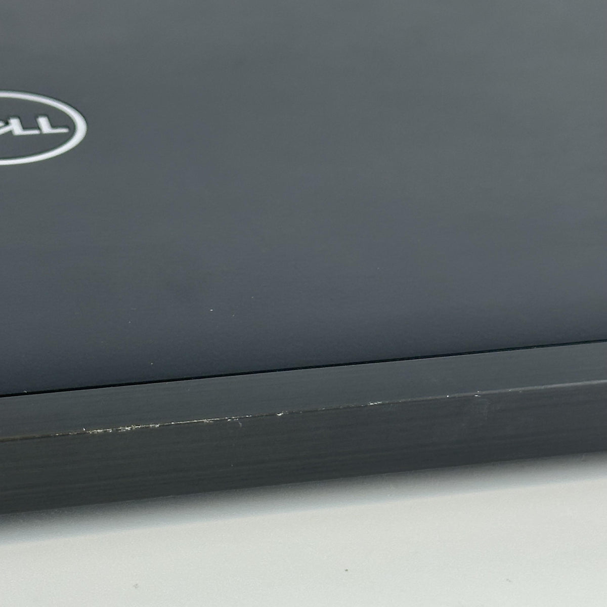 Dell Latitude 7490 14 Black 1.9 GHz Intel Core i7 8th Gen. 16GB RAM