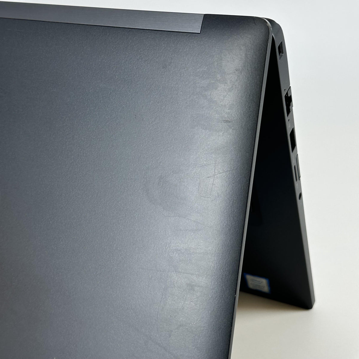 Dell Latitude 7490 14 Black 1.9 GHz Intel Core i7 8th Gen. 16GB RAM