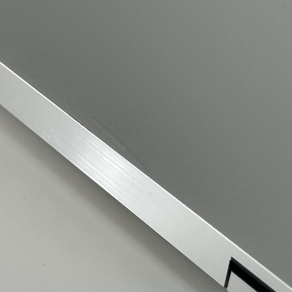 Dell XPS 15 9520 Silver 2.3 GHz Intel Core i7 12th Gen. 32GB RAM