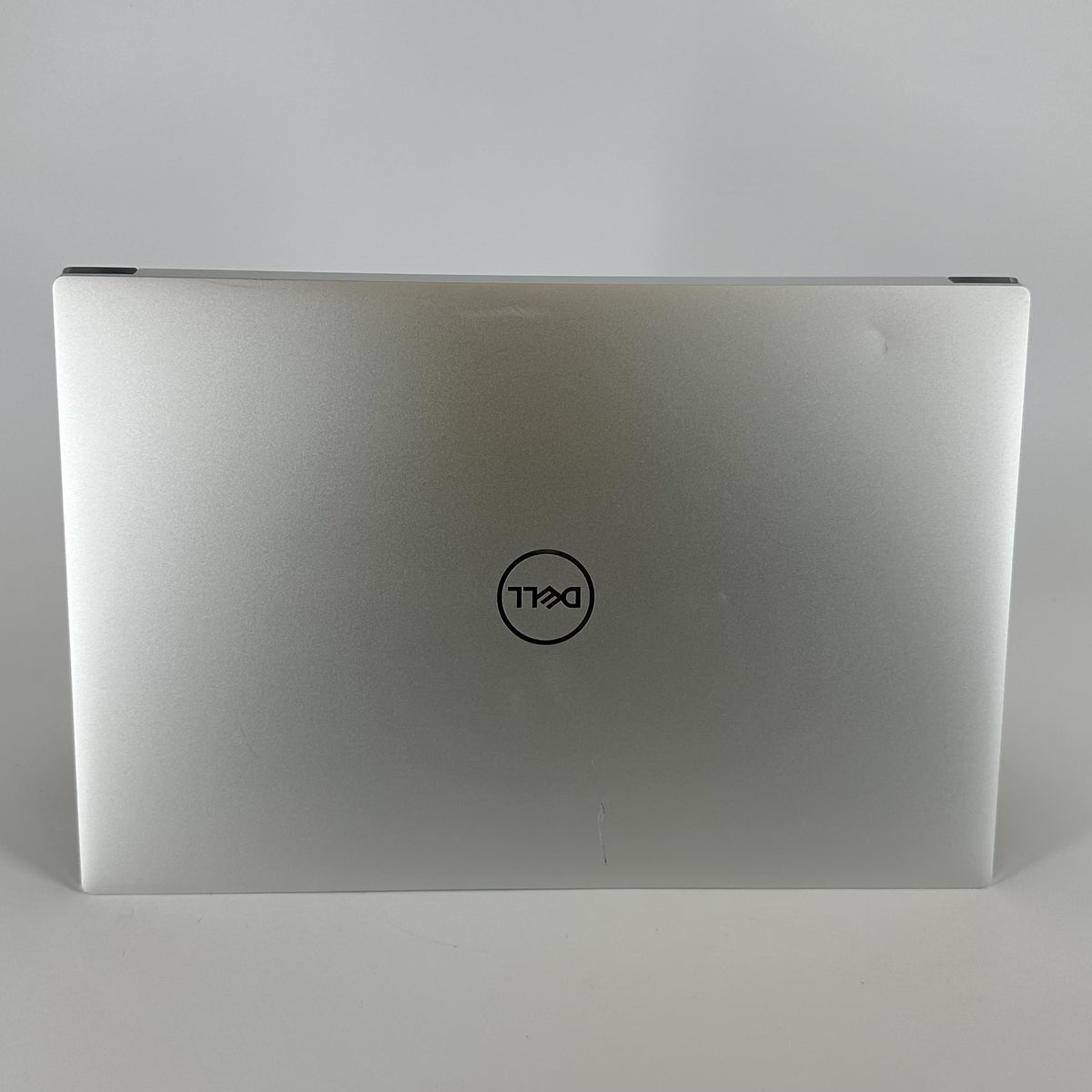 Dell XPS 15 9520 Silver 2.3 GHz Intel Core i7 12th Gen. 32GB RAM