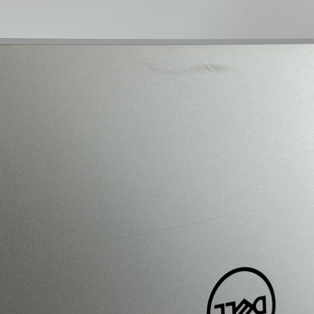 Dell XPS 15 9520 Silver 2.3 GHz Intel Core i7 12th Gen. 32GB RAM