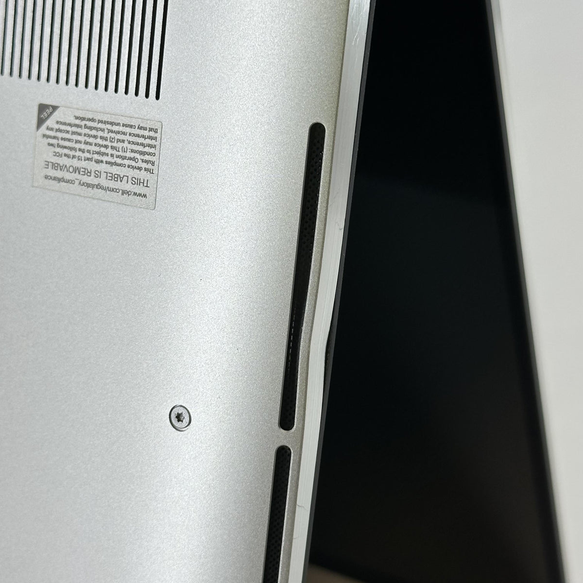 Dell XPS 15 9520 Silver 2.3 GHz Intel Core i7 12th Gen. 32GB RAM