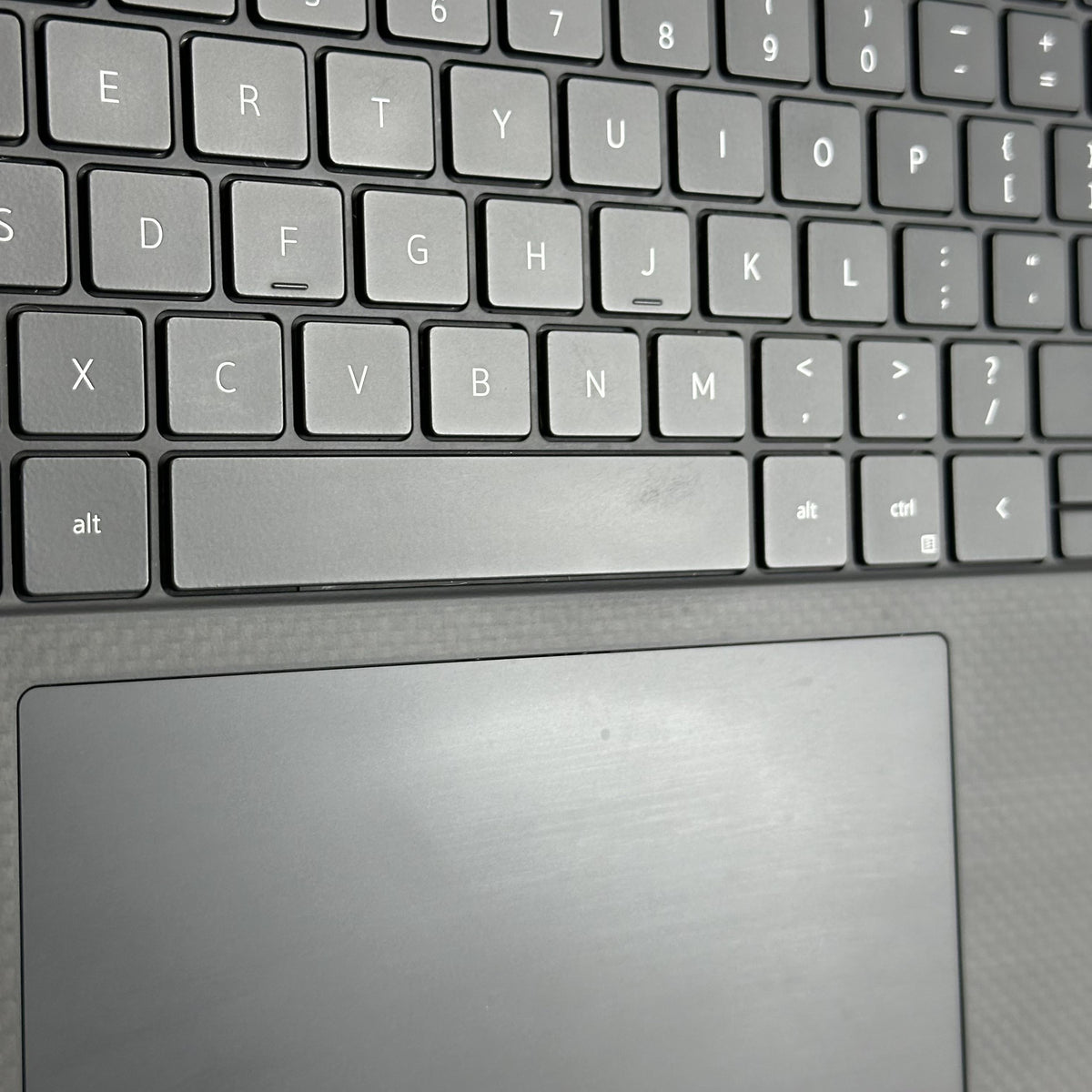 Dell Precision 5560 15.6 Gray 2.3 GHz Intel Core i7 11th Gen. 32GB