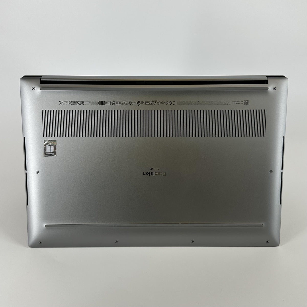 Dell Precision 5560 15.6 Gray 2.3 GHz Intel Core i7 11th Gen. 32GB