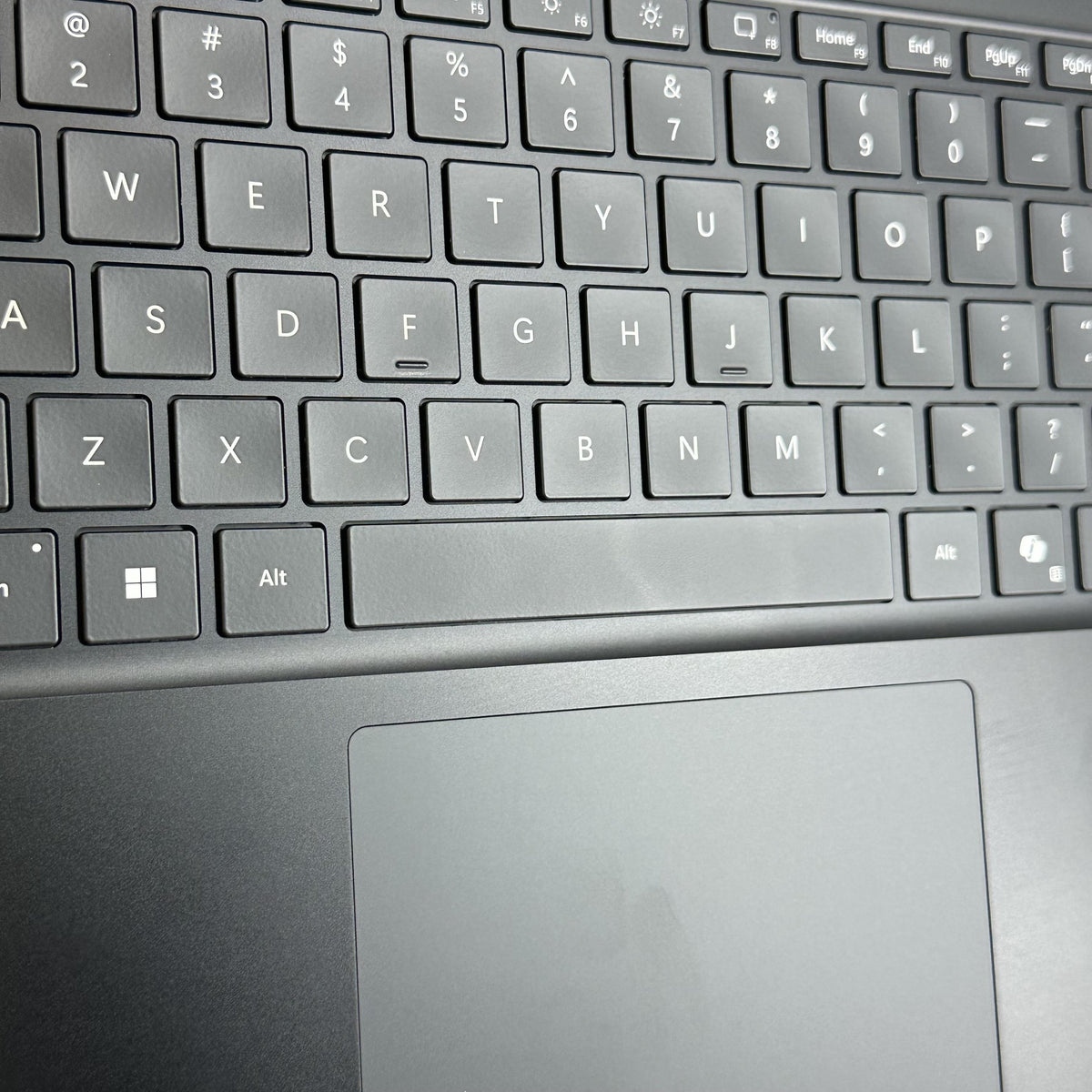 Microsoft Surface Laptop 6 13.5 Black 3.6 GHz Intel Core Ultra 5 16GB