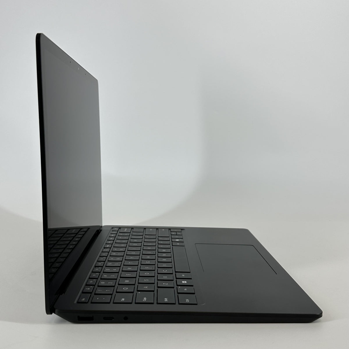 Microsoft Surface Laptop 6 13.5 Black 3.6 GHz Intel Core Ultra 5 16GB