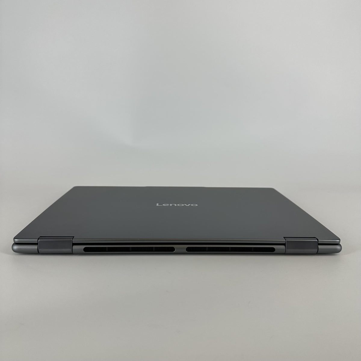 Lenovo Yoga 7 16 Gray 2.2 GHz Intel Core Ultra 7 Series 2 16GB RAM