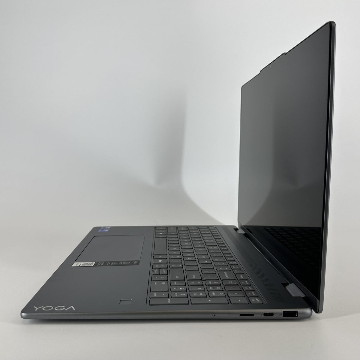 Lenovo Yoga 7 16 Gray 2.2 GHz Intel Core Ultra 7 Series 2 16GB RAM