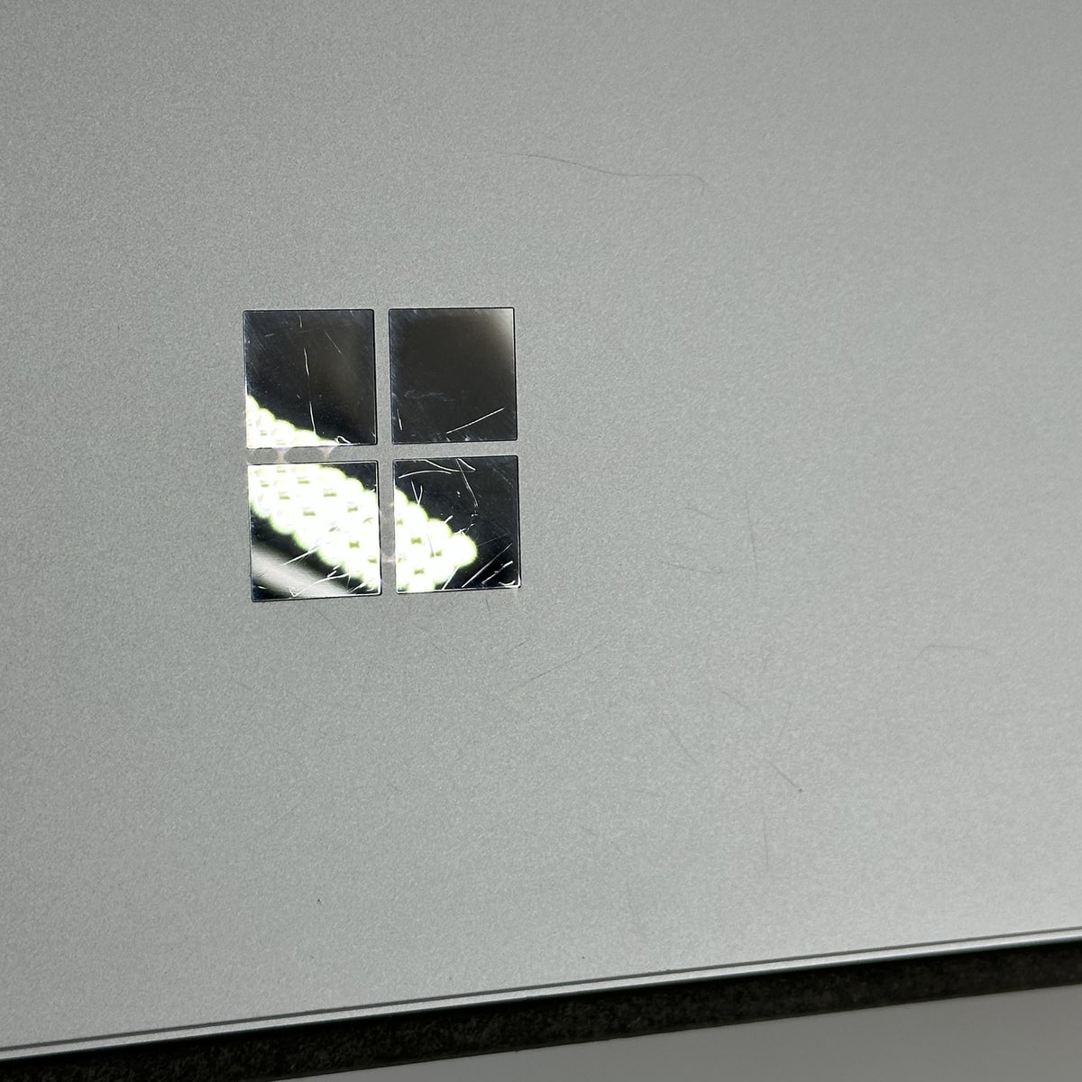 Microsoft Surface Pro 9 13 Platinum WiFi 2.7 GHz Intel Core i7 12th