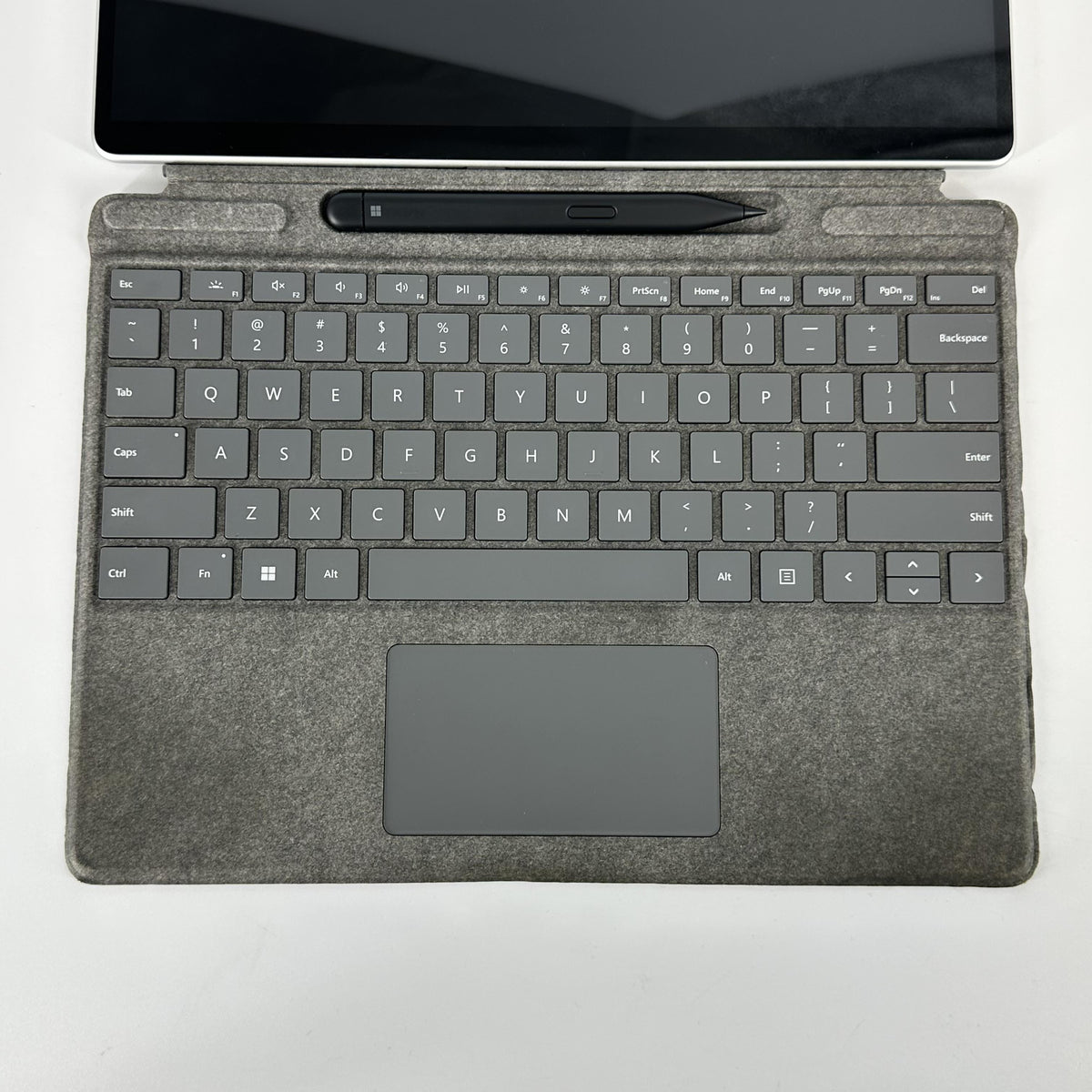 Microsoft Surface Pro 9 13 Platinum WiFi 2.7 GHz Intel Core i7 12th