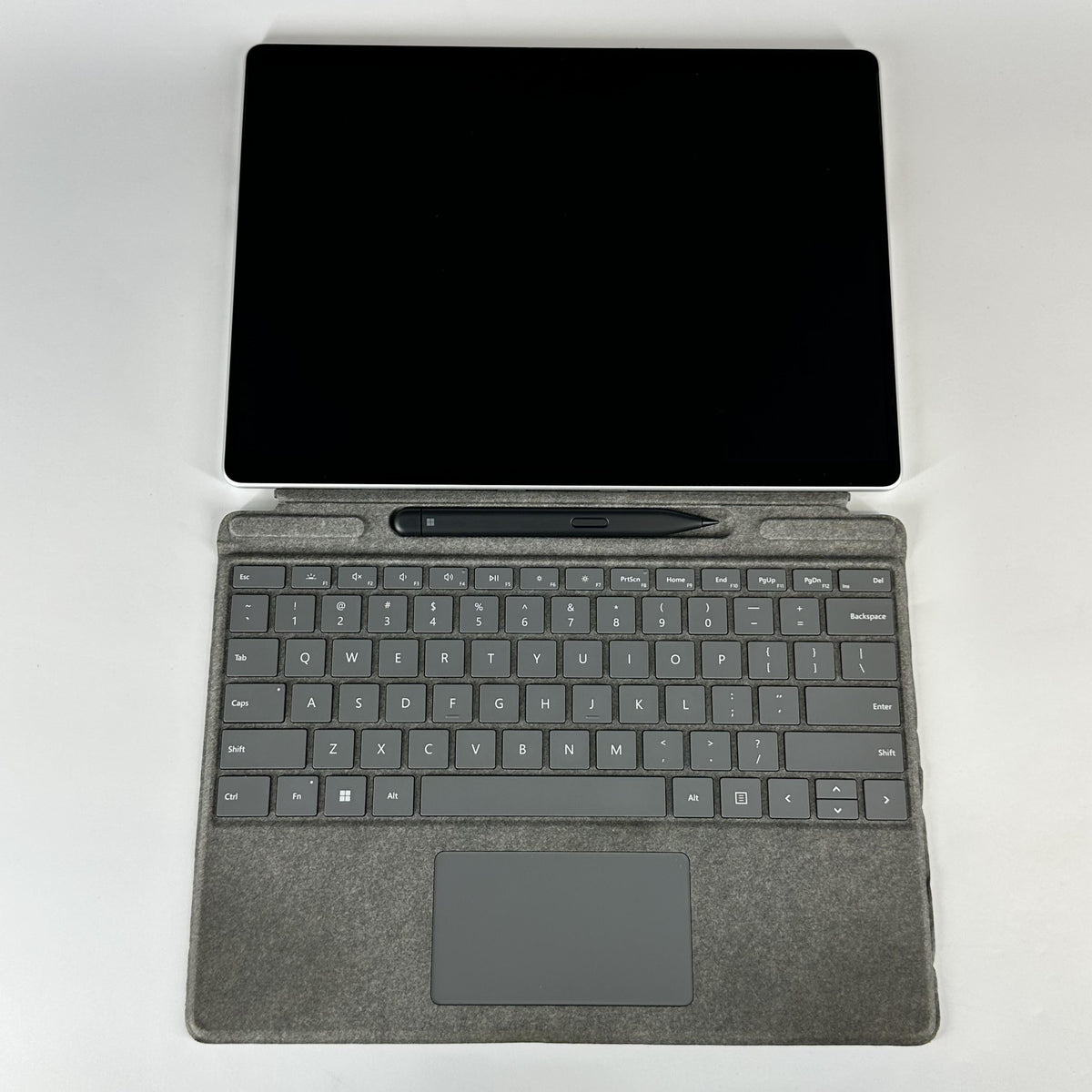 Microsoft Surface Pro 9 13 Platinum WiFi 2.7 GHz Intel Core i7 12th
