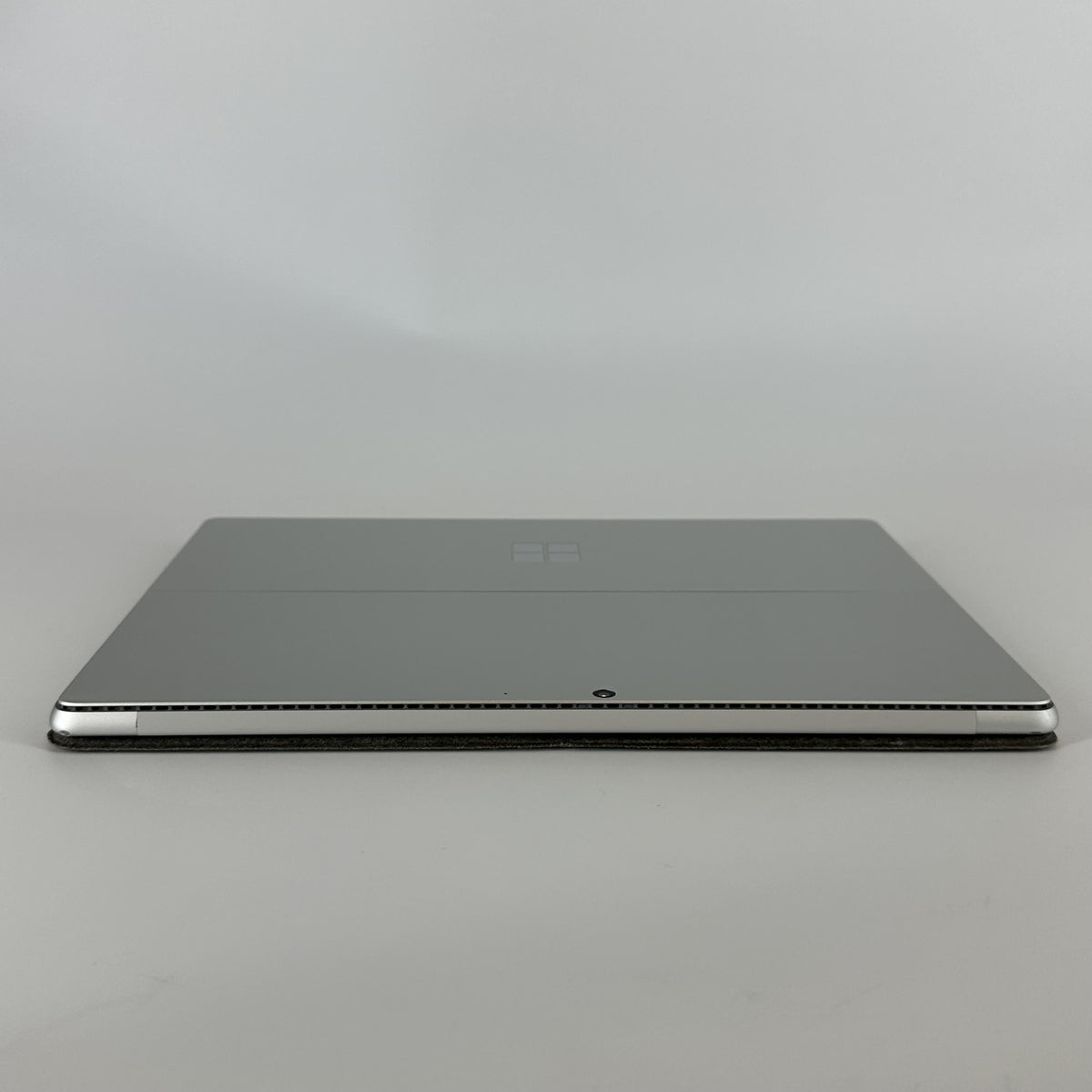 Microsoft Surface Pro 8 13 Silver WiFi 3.0 GHz Intel Core i7 11th