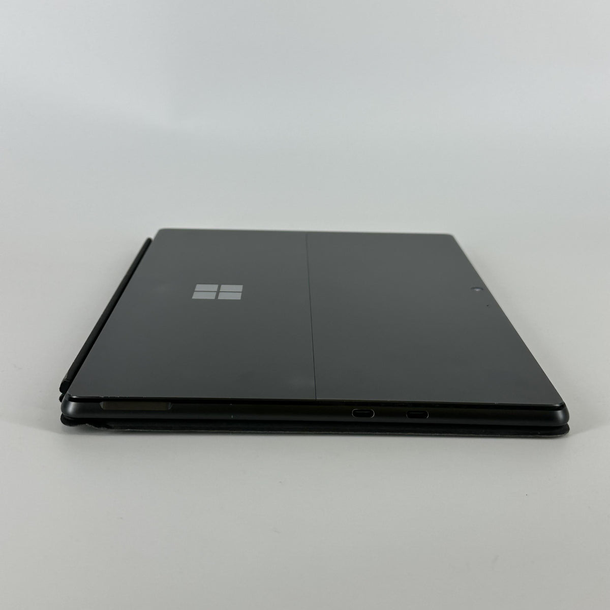Microsoft Surface Pro 9 13 Graphite WiFi 2.7 GHz Intel Core i7 12th