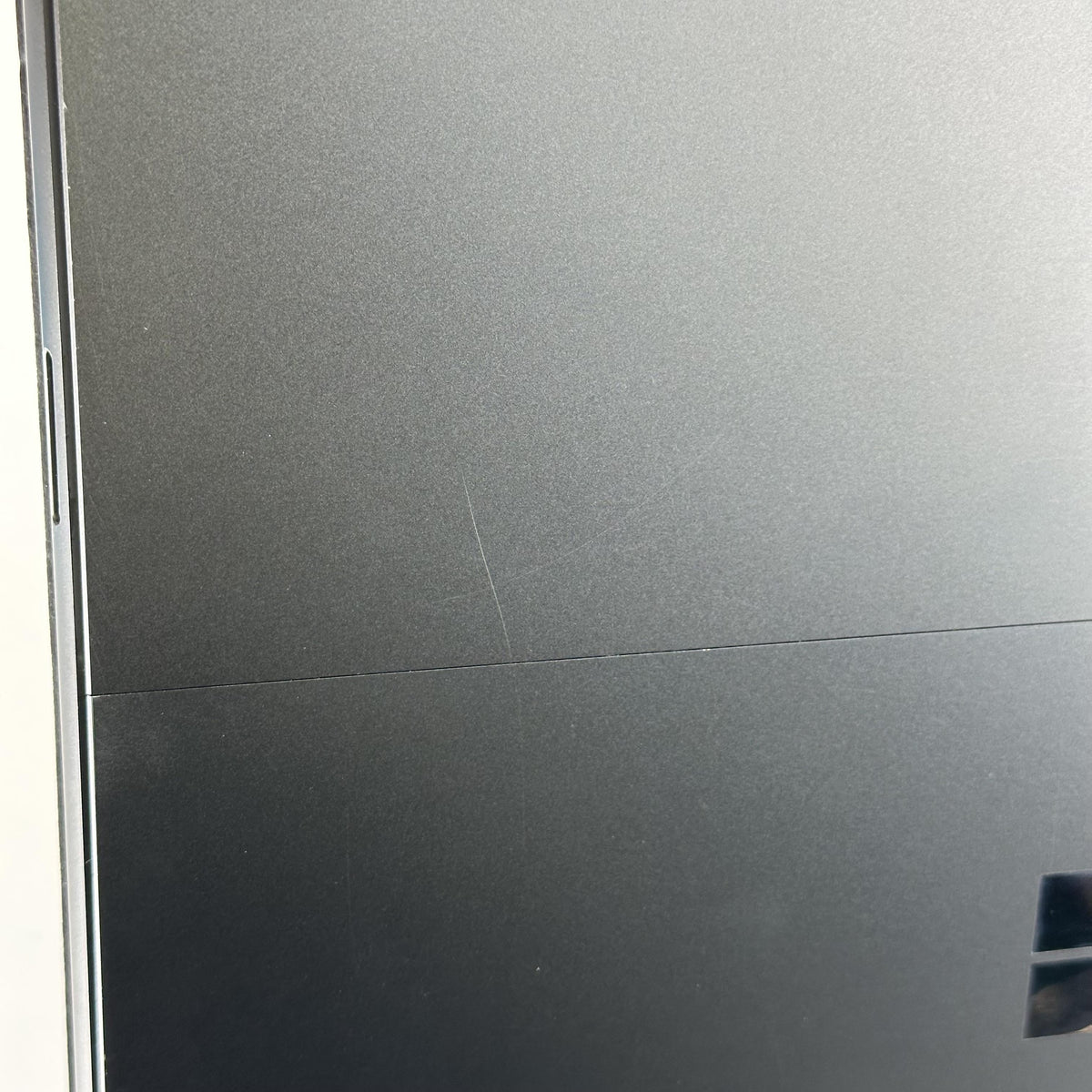Microsoft Surface Pro 9 13 Graphite WiFi 2.7 GHz Intel Core i7 12th