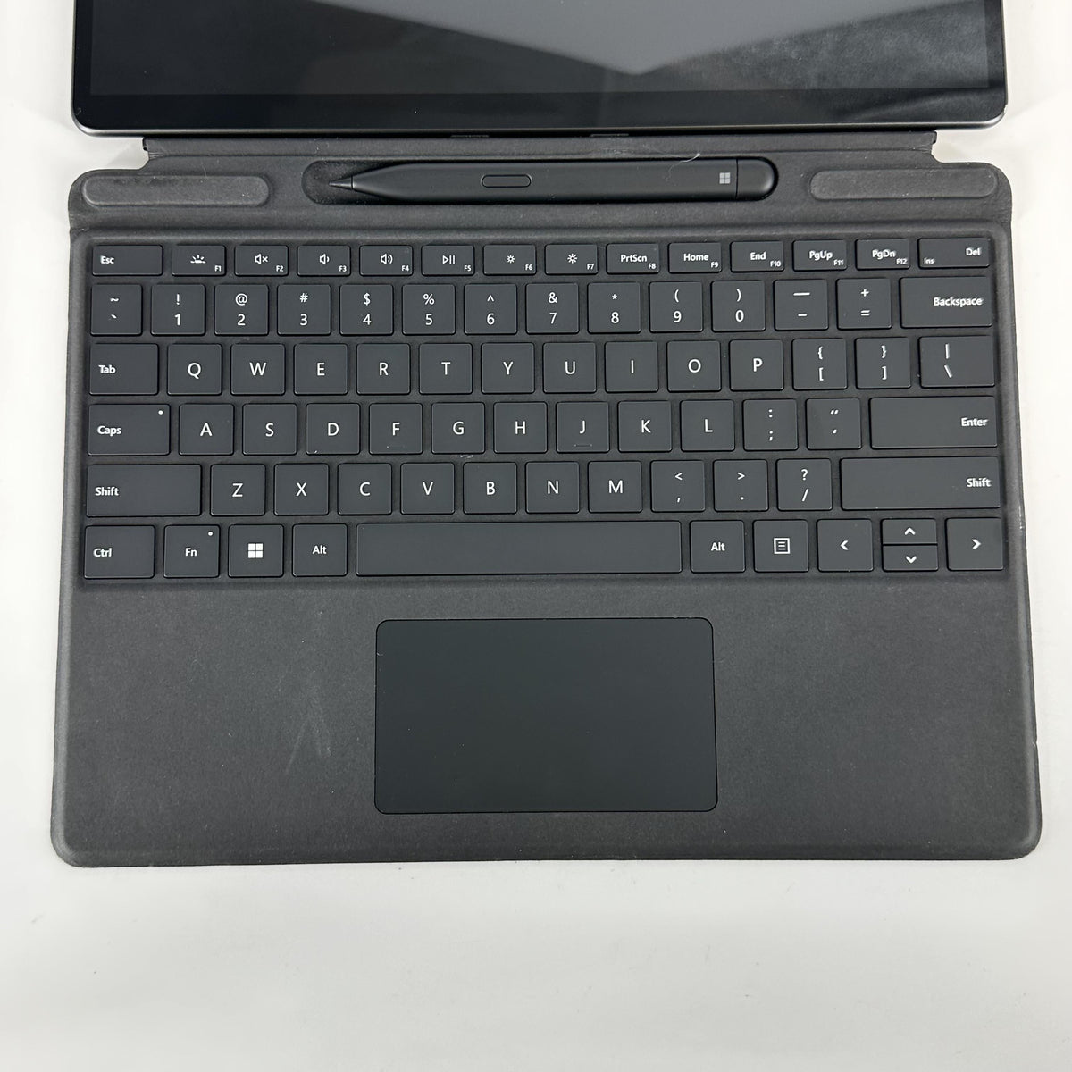 Microsoft Surface Pro 9 13 Graphite WiFi 2.7 GHz Intel Core i7 12th