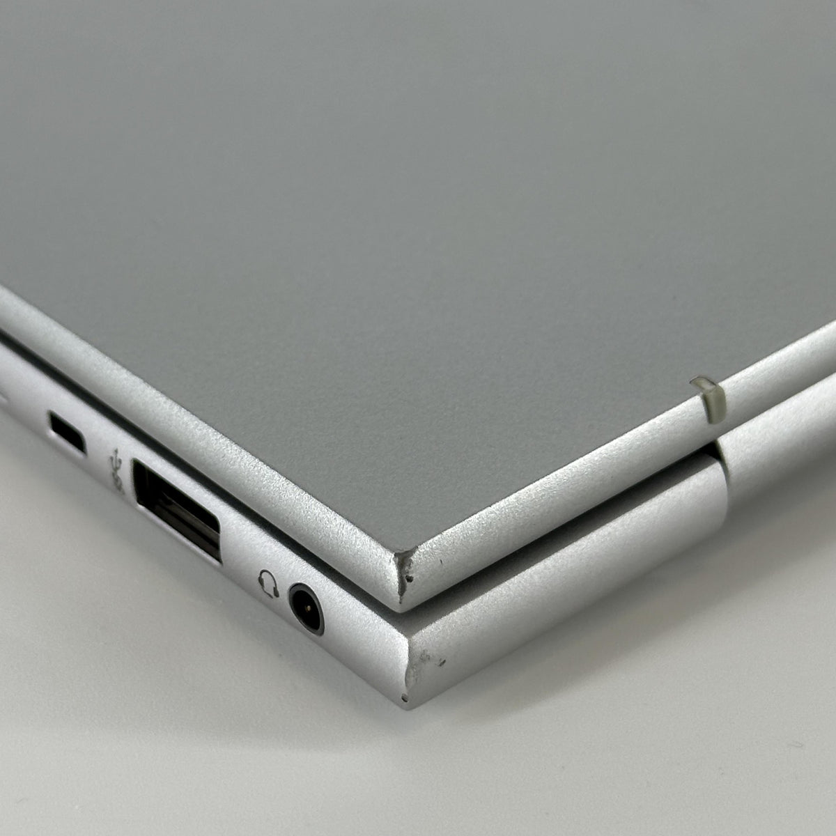 HP Elitebook 840 G10 14 Silver 2.2 GHz Intel Core i7 13th Gen. 32GB