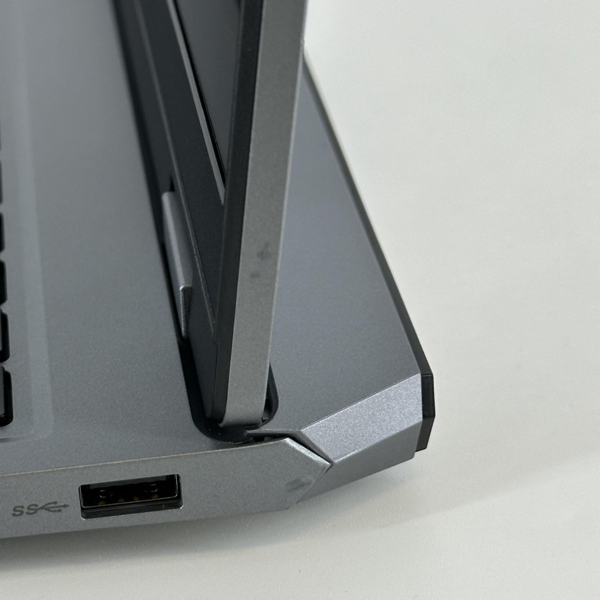 Lenovo LOQ 15 Gray 2.6 GHz Intel Core i7 13th Gen. 16GB RAM 512GB