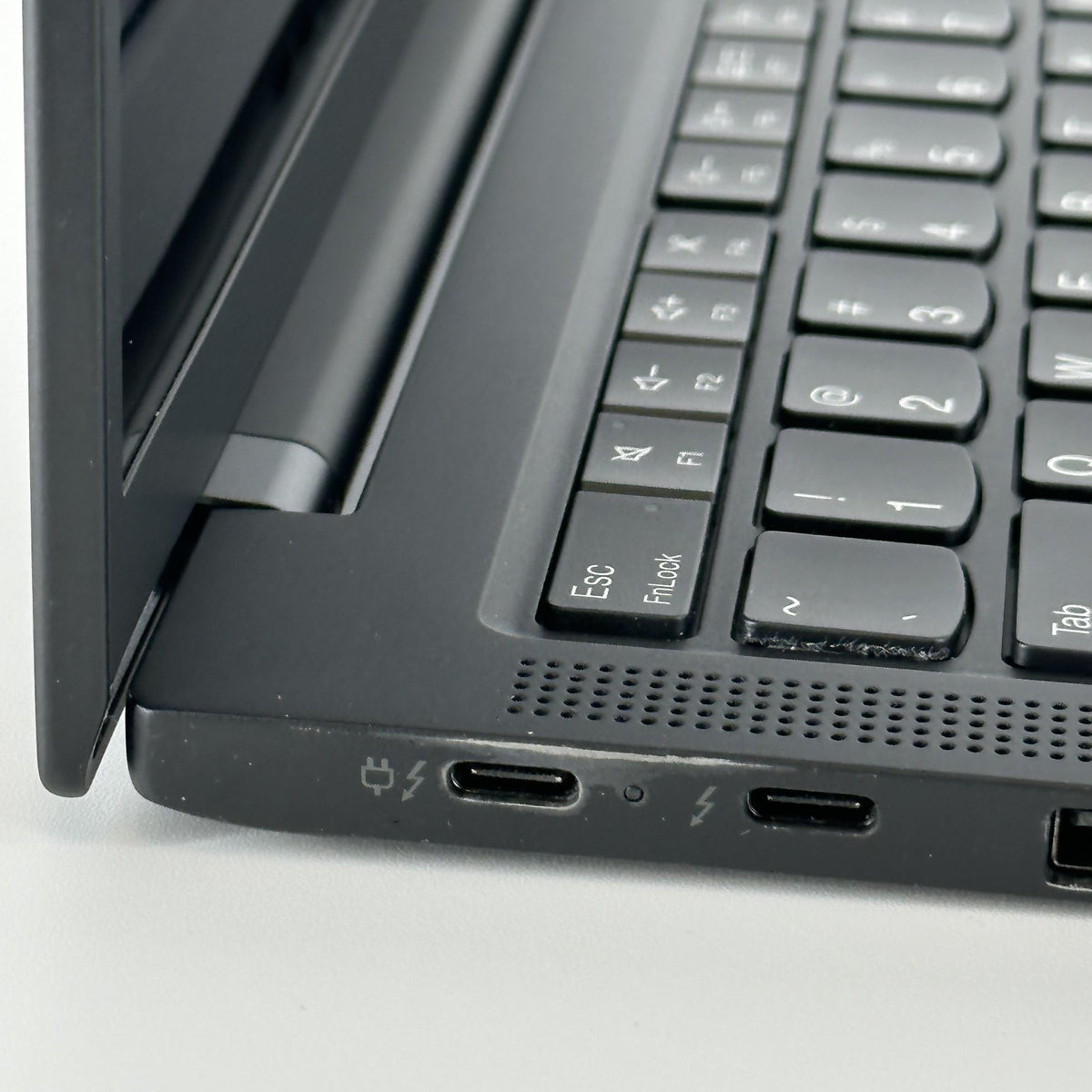 Lenovo ThinkPad X1 Carbon Gen 9 14 Black 3.0 GHz Intel Core i7 11th
