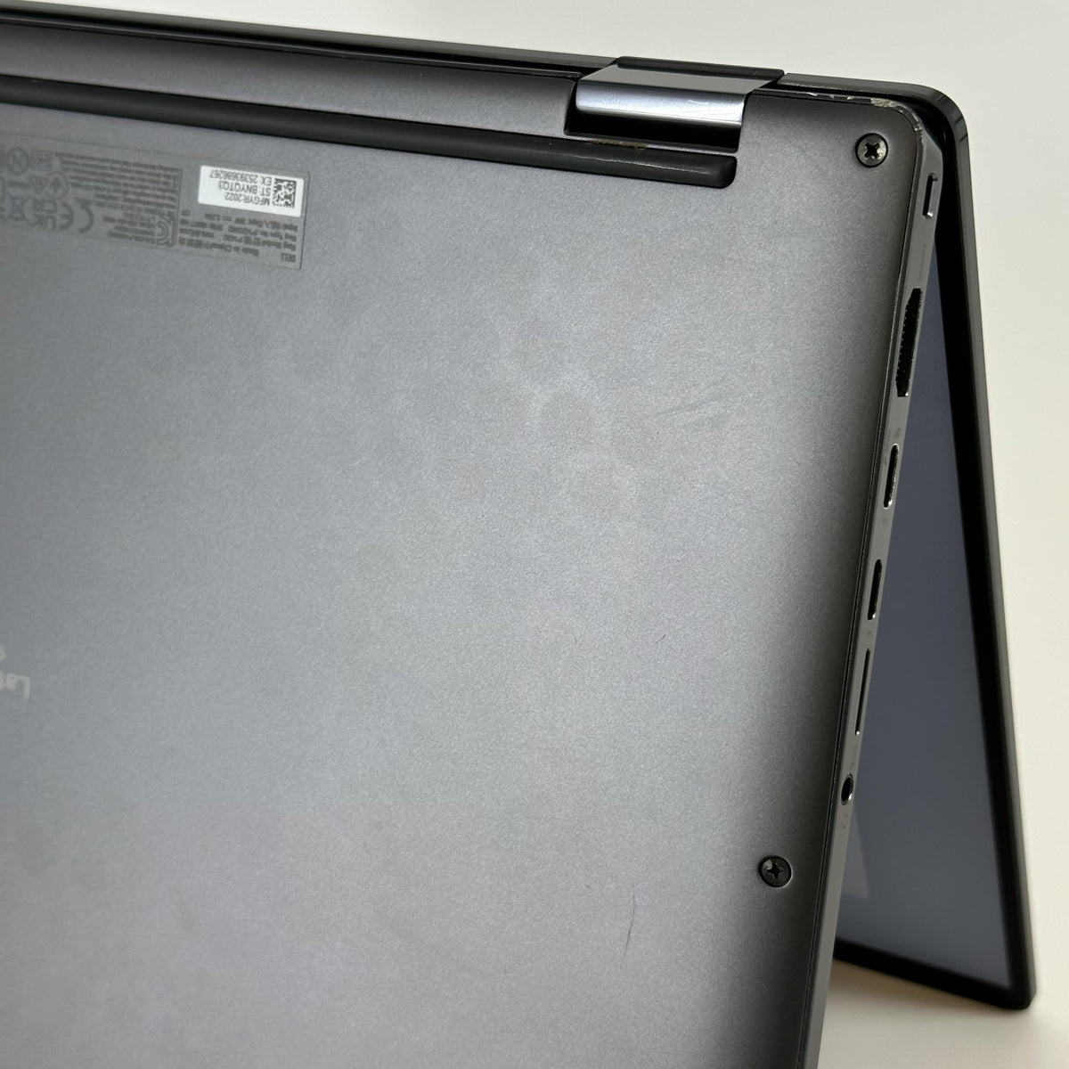Dell Latitude 9430 14 Gray 1.8 GHz Intel Core i7 12th Gen. 32GB RAM