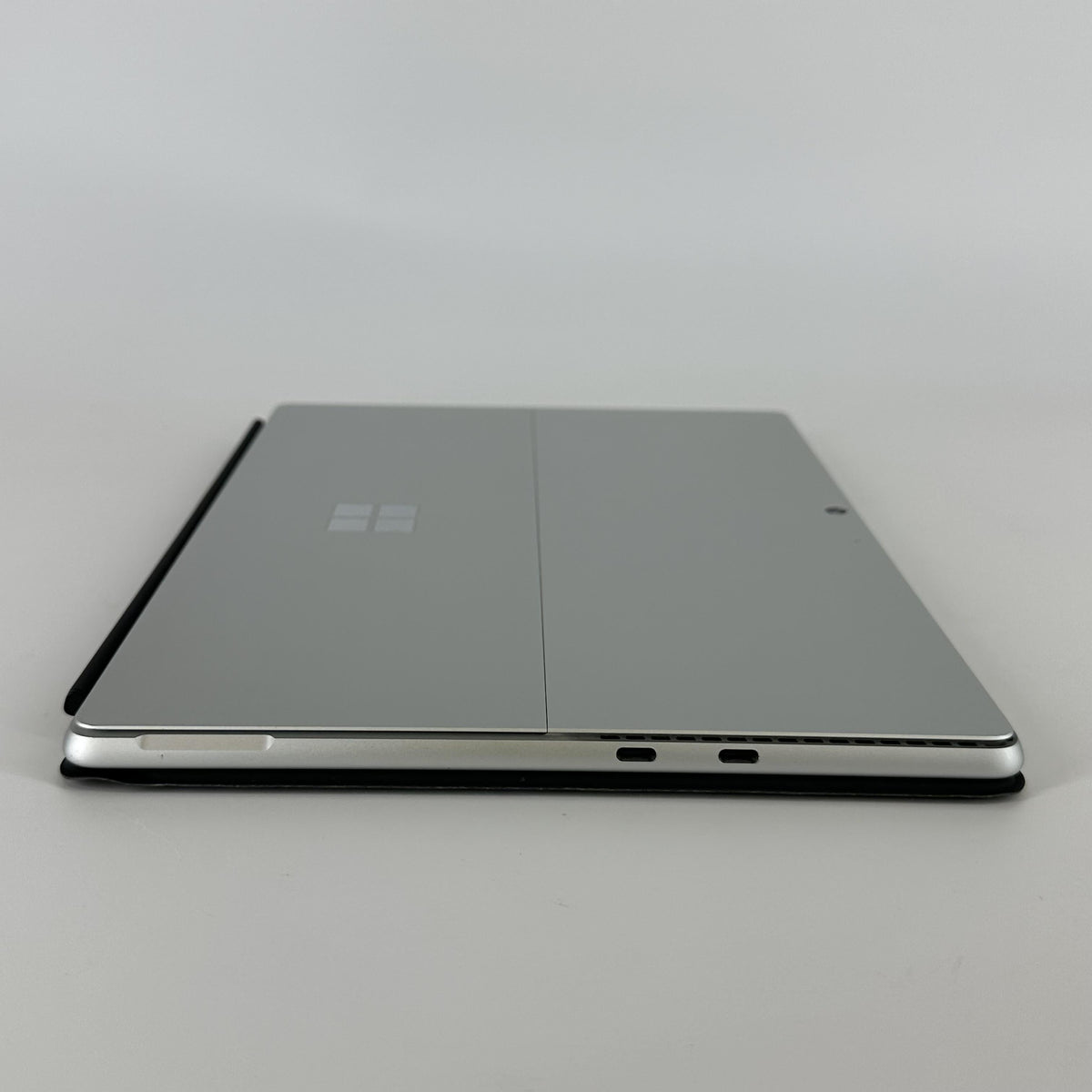 Microsoft Surface Pro 9 13 Platinum WiFi 2.7 GHz Intel Core i7 12th