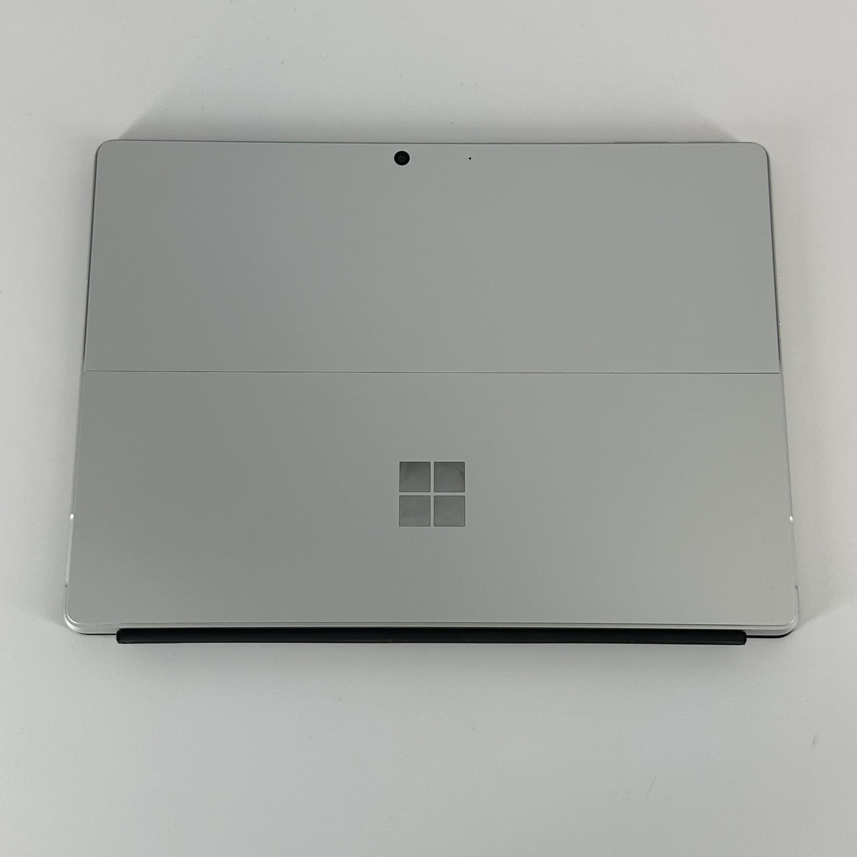 Microsoft Surface Pro 9 13 Platinum WiFi 2.7 GHz Intel Core i7 12th