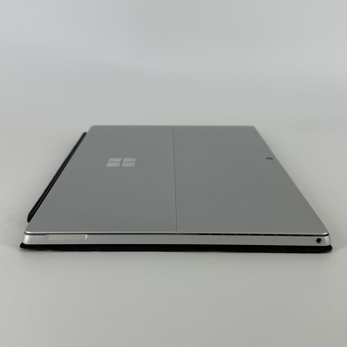 Microsoft Surface Pro 6 12.3 Silver WiFi 1.9 GHz Intel Core i7 8th