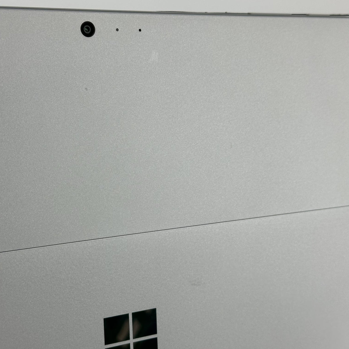 Microsoft Surface Pro 6 12.3 Silver WiFi 1.9 GHz Intel Core i7 8th