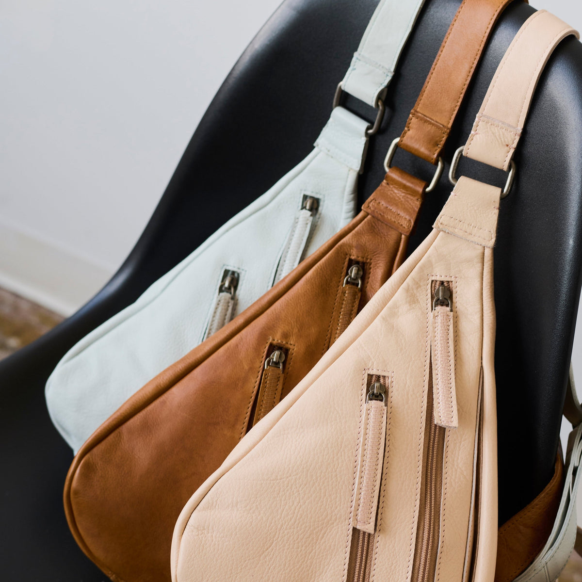 Hippie Leather Sling Bag (Sm)