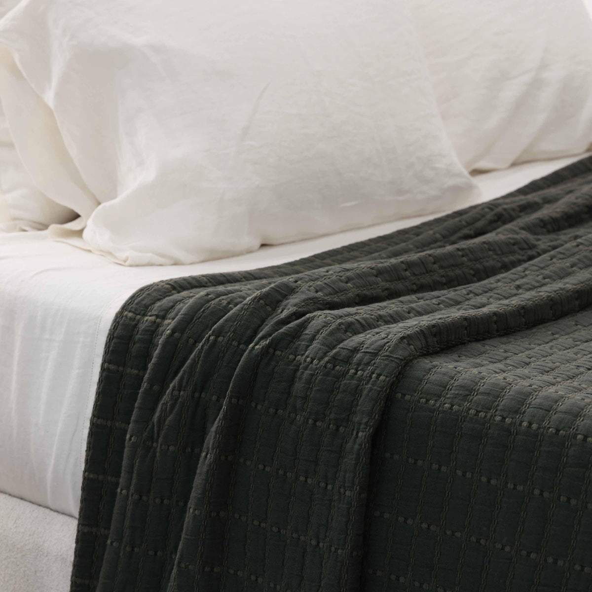 Naya Organic Cotton Quilted Bed Blanket