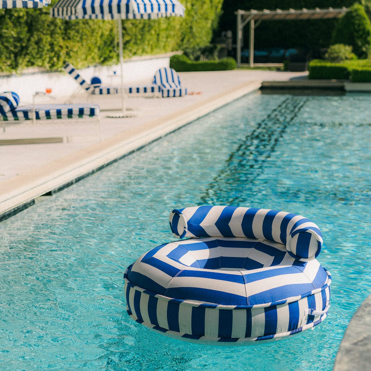The Canvas Pool Ring
