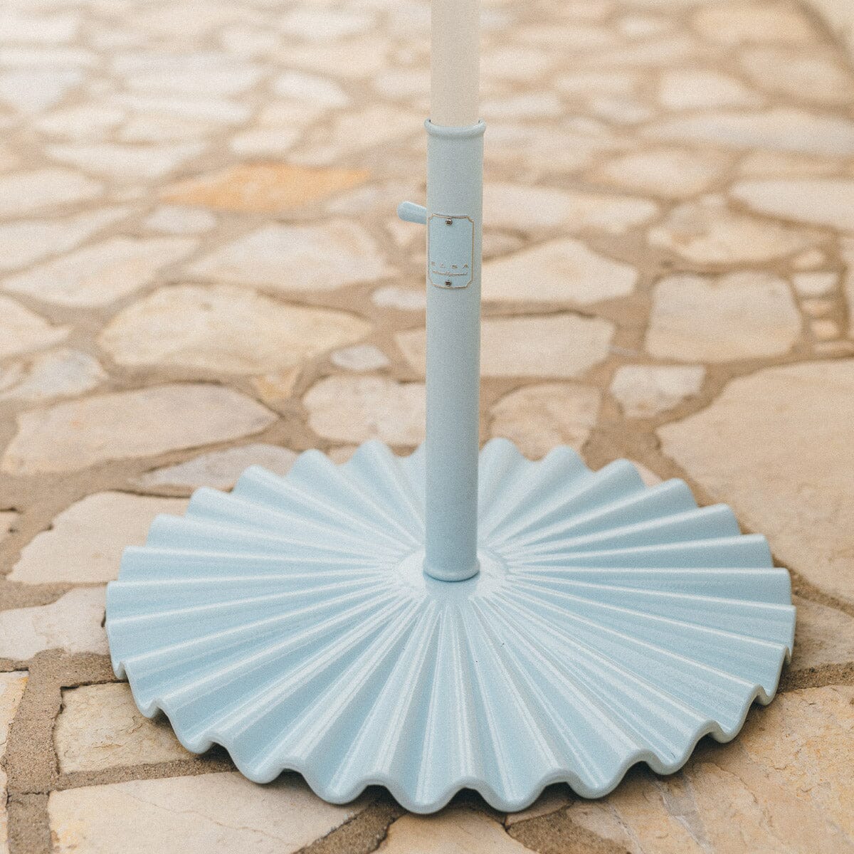 The Clamshell Base - 55 LB