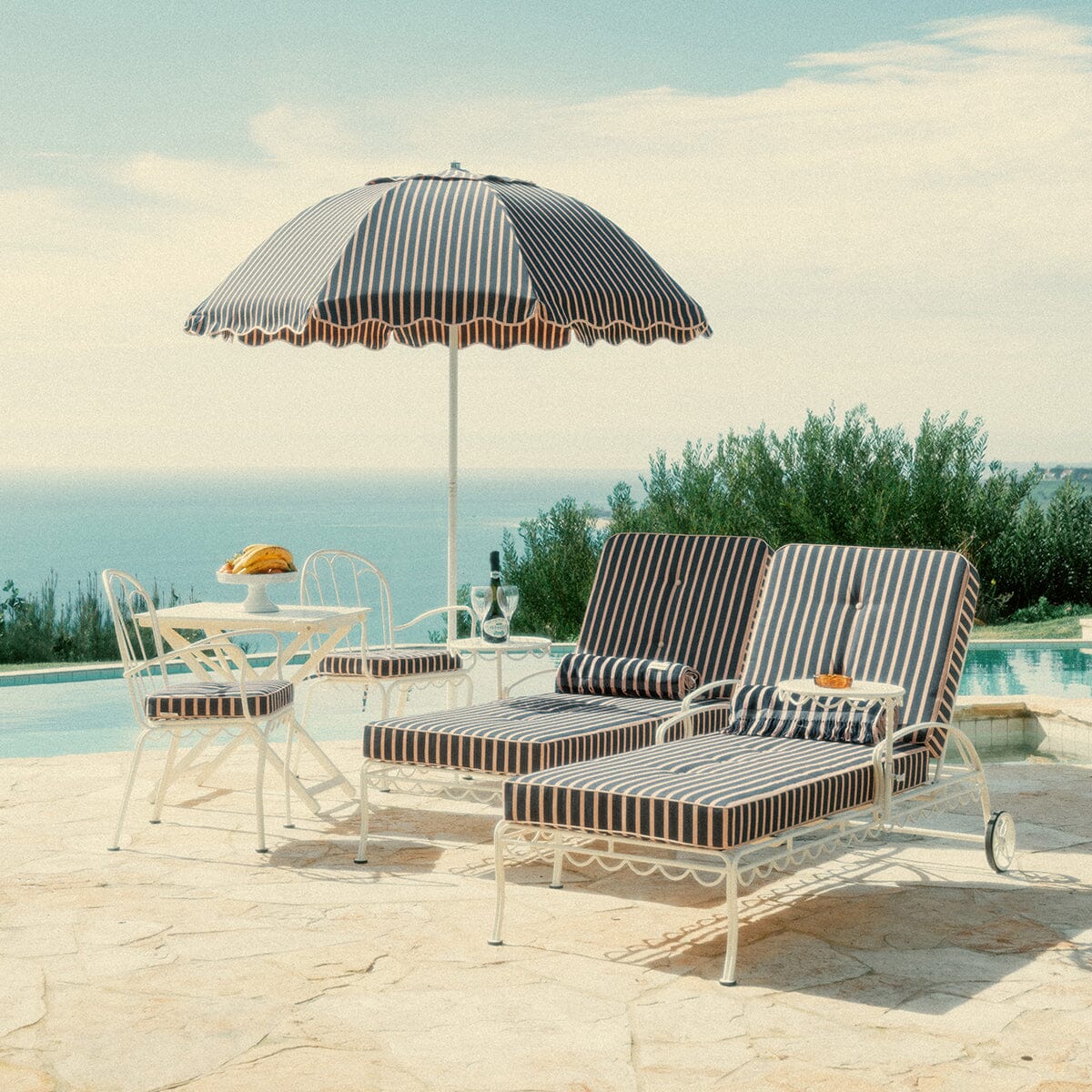 The Tall Folding Table