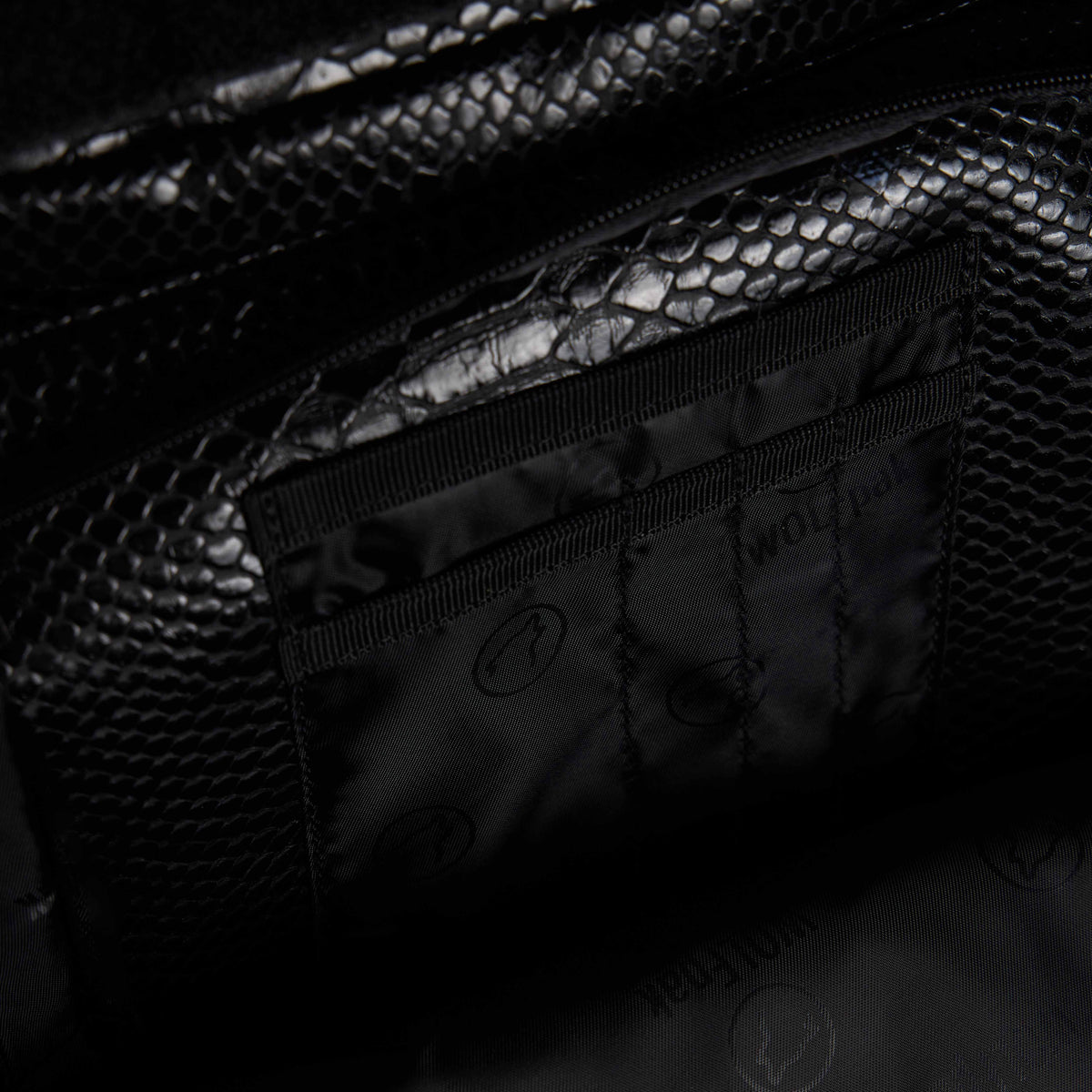 25L Backpack King Cobra