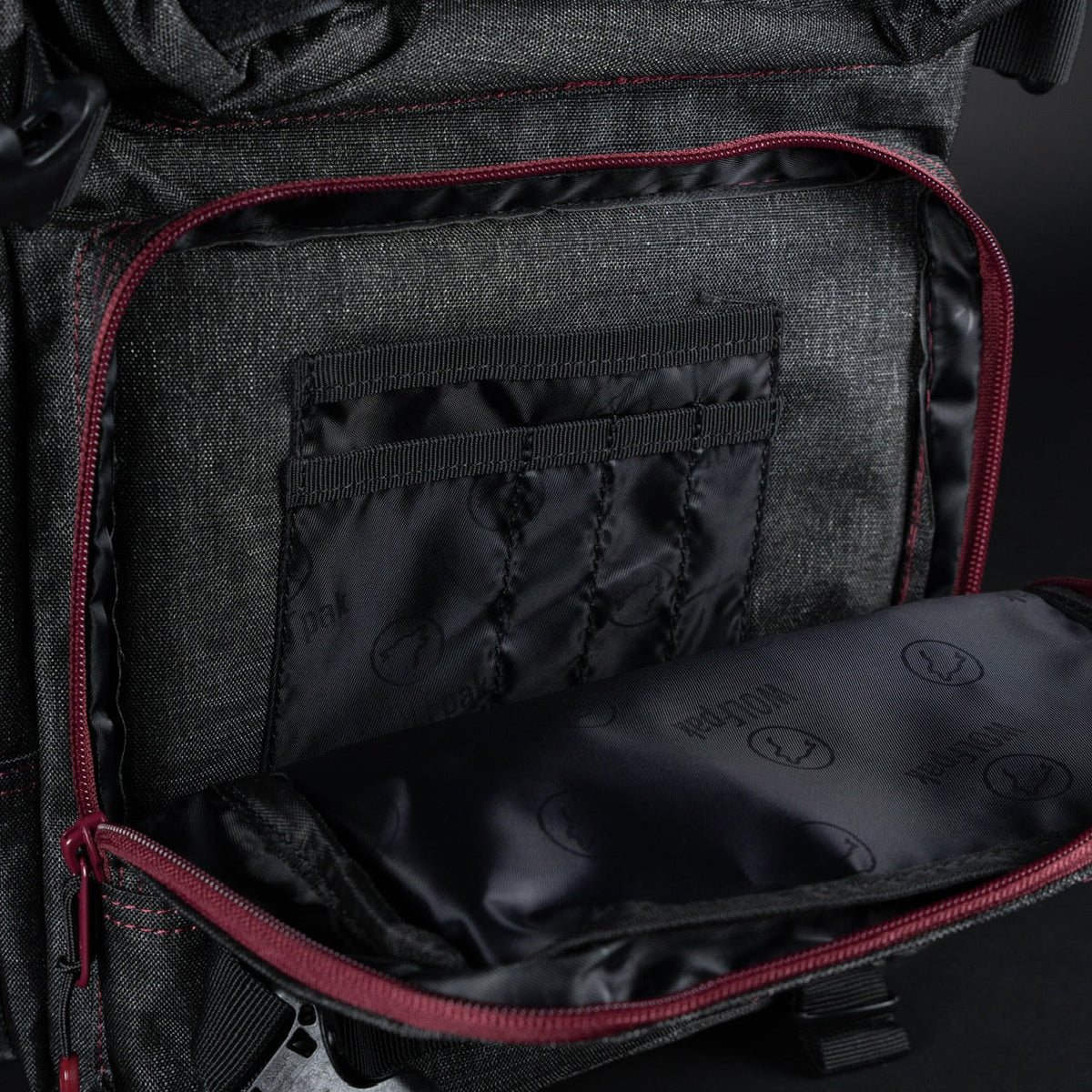 35L Backpack Black Widow