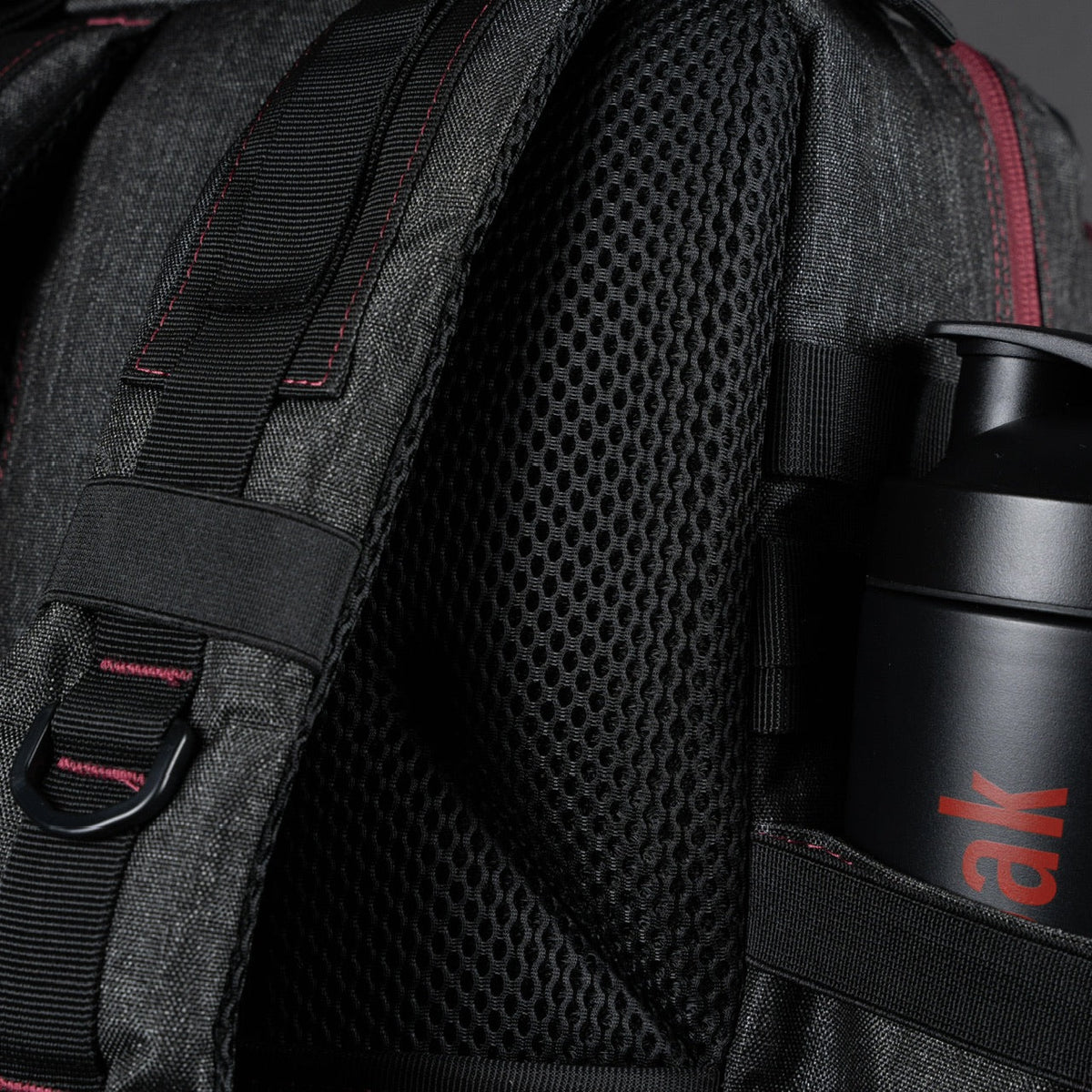 45L Backpack Black Widow