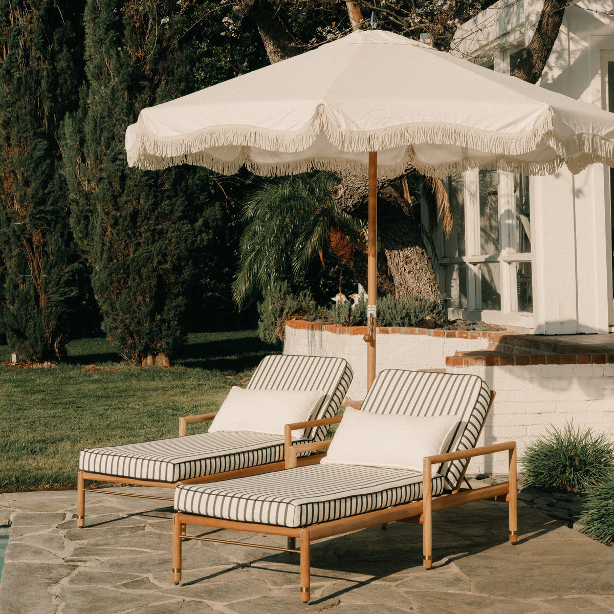 The Resort Market Umbrella