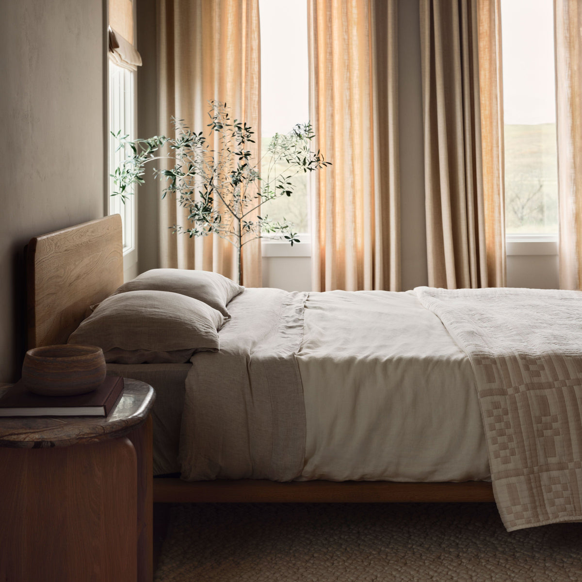 Ravi Platform Bed