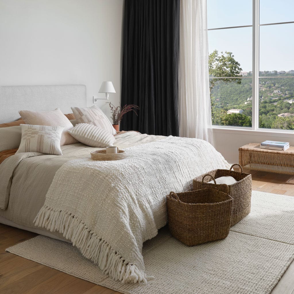 Samir Handwoven Area Rug - 5' x 8'