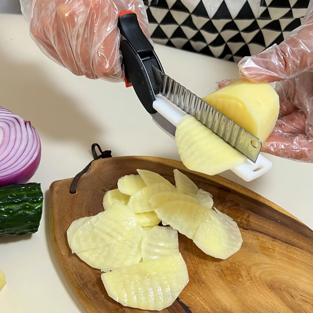 Multifunctional Separable Kitchen Knife, Cutting Board & Wavy Scissors